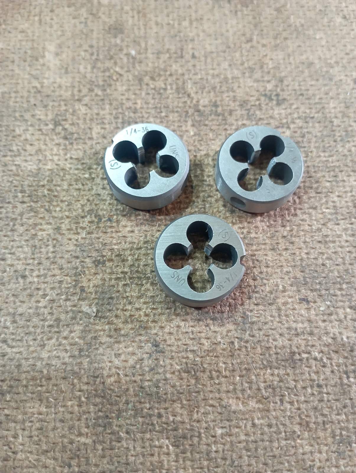 Плашка дюймовая резьба UNS 1/4"-36, на радиотехнику USA