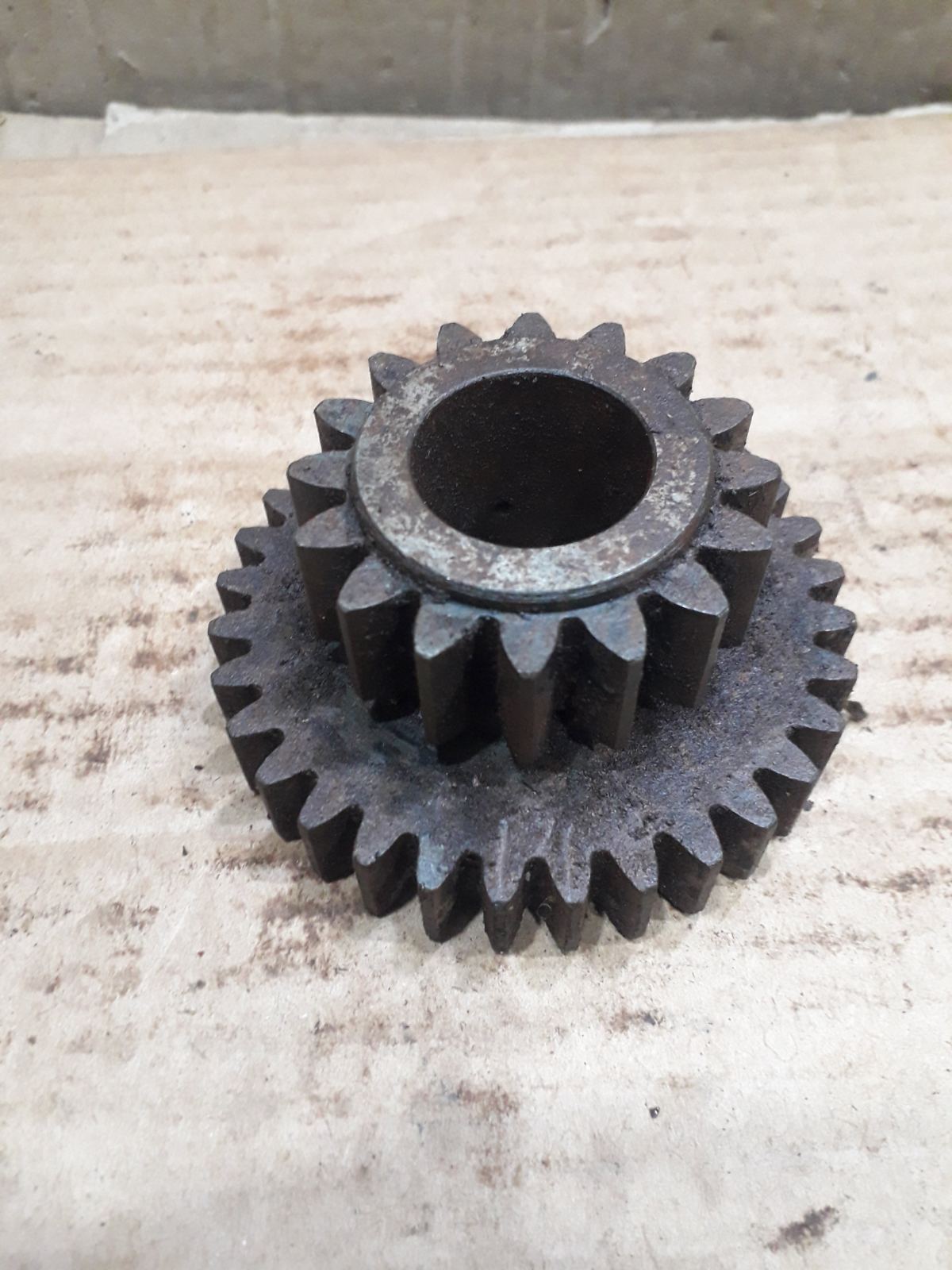 Блок шестерня m3 z16 / m2,5 z32, посадка 27мм