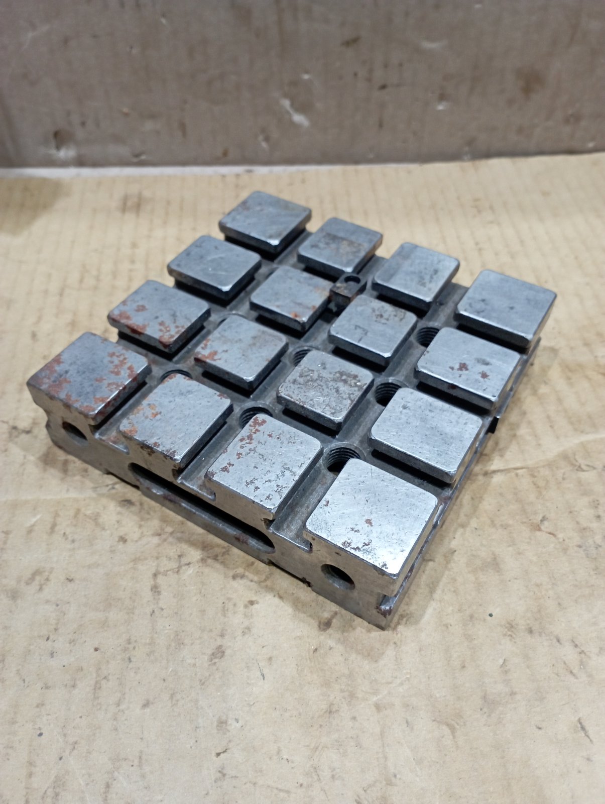 Плитка УСП-8. 120х120х30 мм