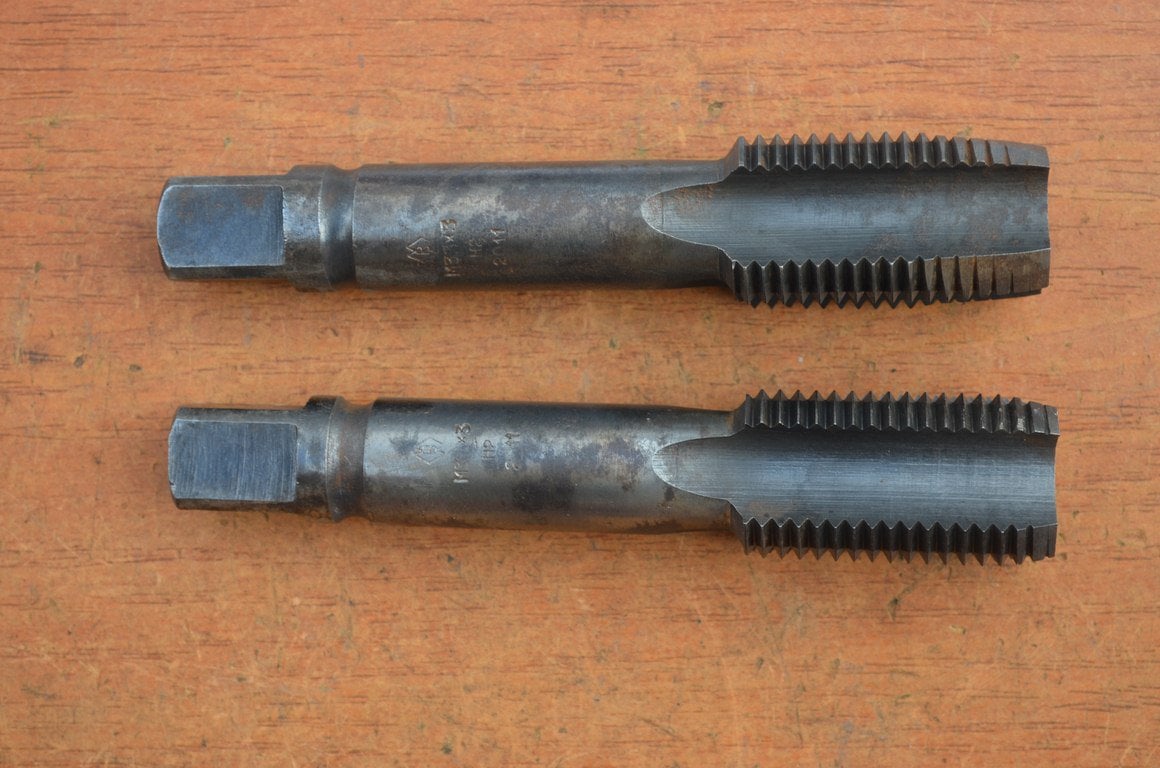 Мітчик М33х3 Н2, Р6М5(СРСР)